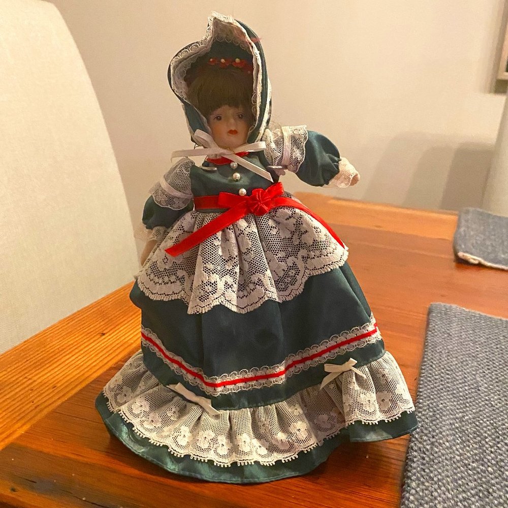 Vintage Gorham Porcelain Doll Christmas Limited Edition Winter Wonderland 9"